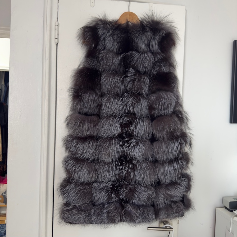 Luxurious Silver Fox Real Fur Vest extended
